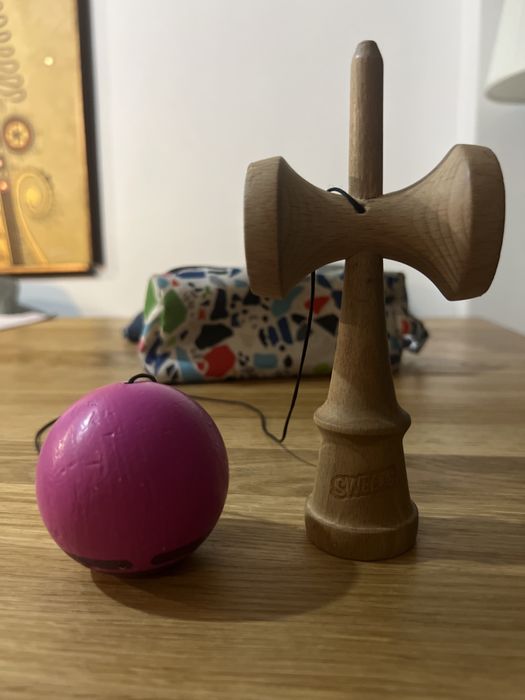 Kendama sweets radar pink cu semnatura lui Andu