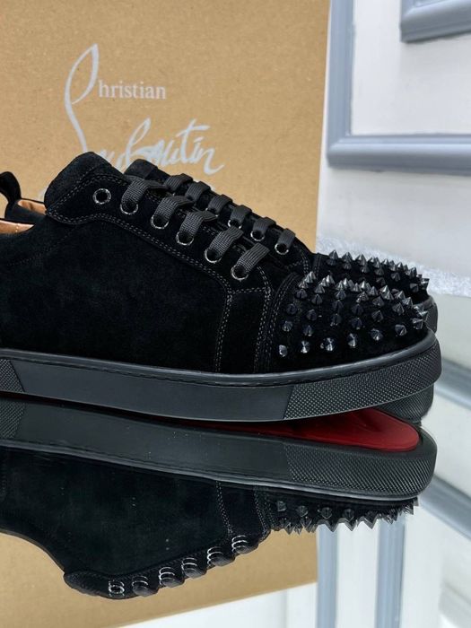 Adidasi Christian Louboutin ! POZE 100% reale