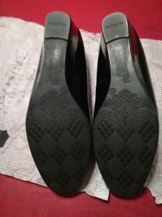 Pantofi Hispanitas 37, Noi, piele lac neagra cu fundita. Cutie origina
