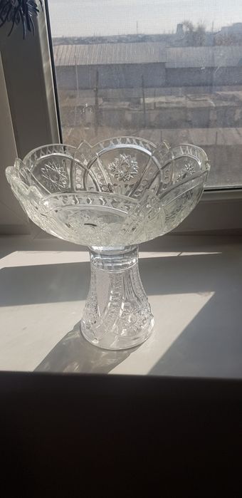 Ваза хрустальная большая для фруктов б.у.отл.сост 2000т