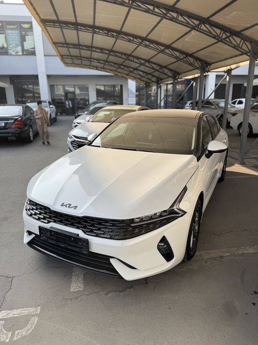 Kia k5 2023 sotiladi