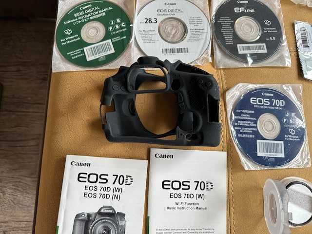 Фотоапарат Canon EOS 70 D с 3 обектива, чанта за носене и аксесоари