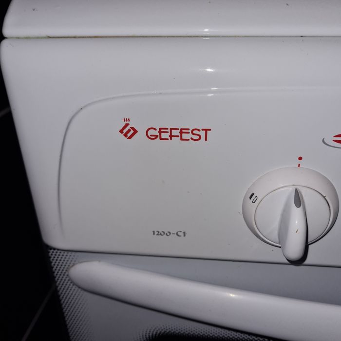 Продам плиту газовую Гефест 1200 С1