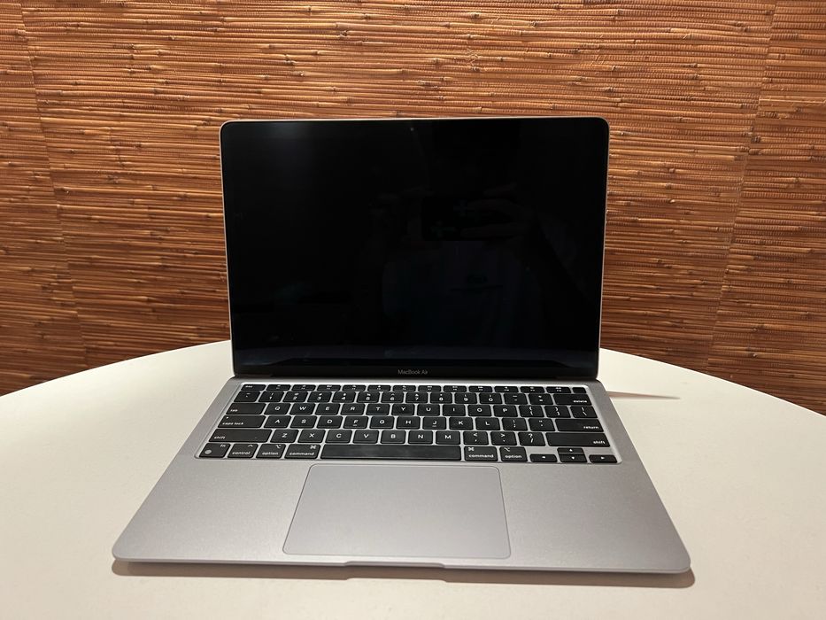 MacBook Air 13” M1 (8GB/256GB, 2020)
