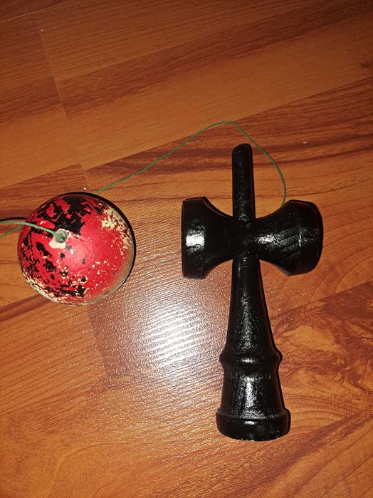 Kendama cu grip/neagra