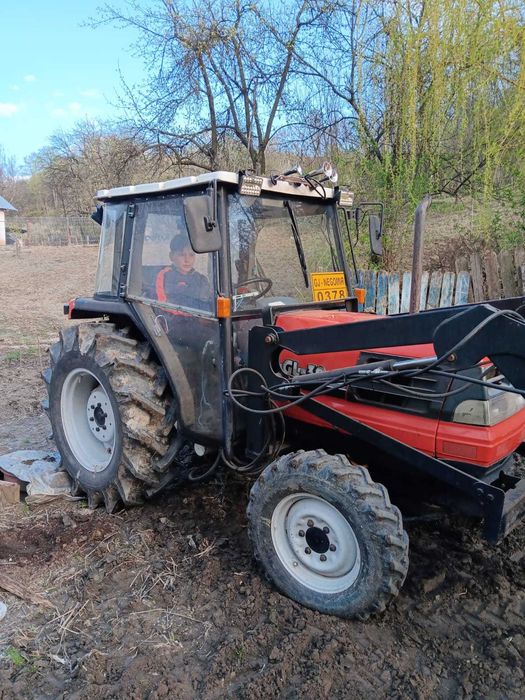Tractor Kubota 32 cp