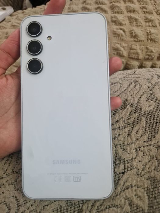 Samsung galaxy a35 5G 128 с доплатой 50к на 13 айфон