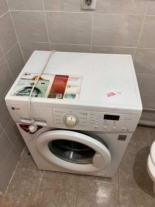 Стиральная машина б/у продам рабочее состояние в связи переездом