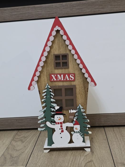 Casuta decorativa din lemn