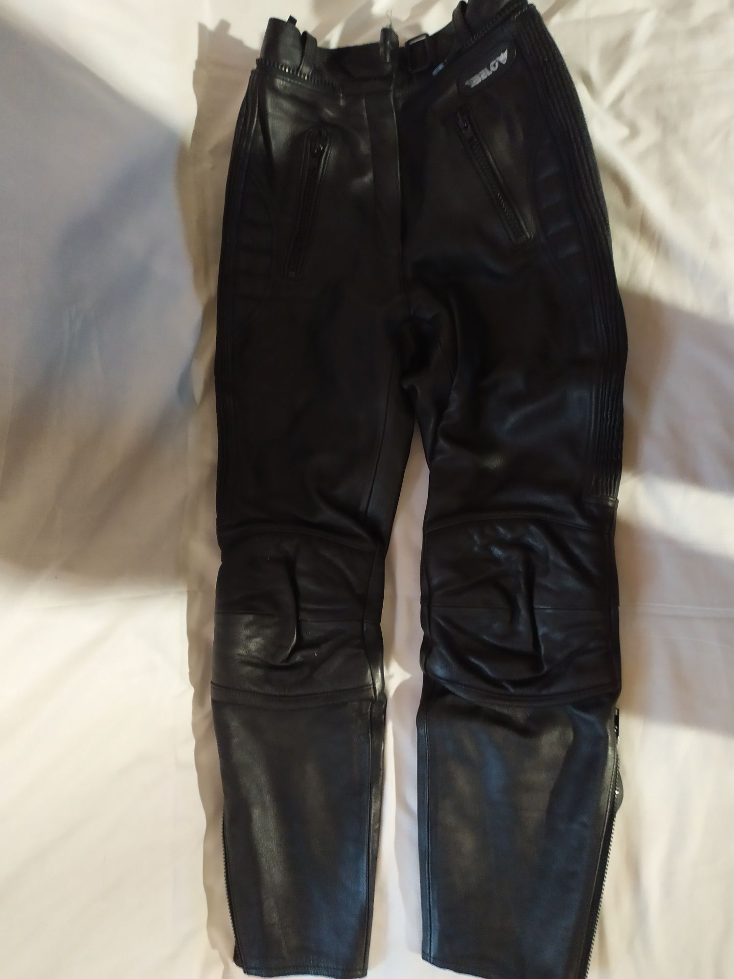 Pantaloni moto piele