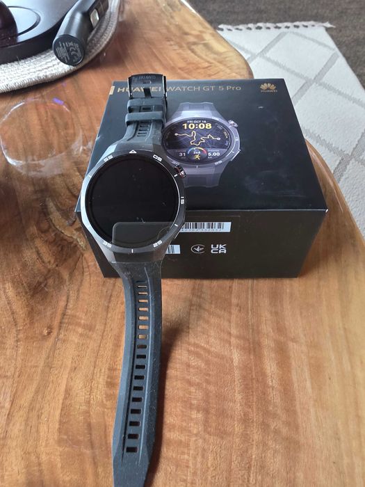Huawei watcn GT 5 pro Часовника е топ.