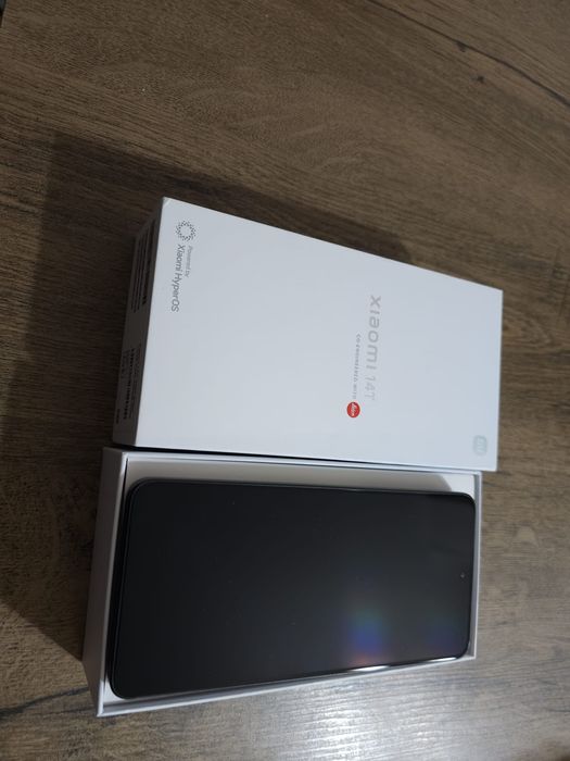 Vând Xiaomi 14T în garanție