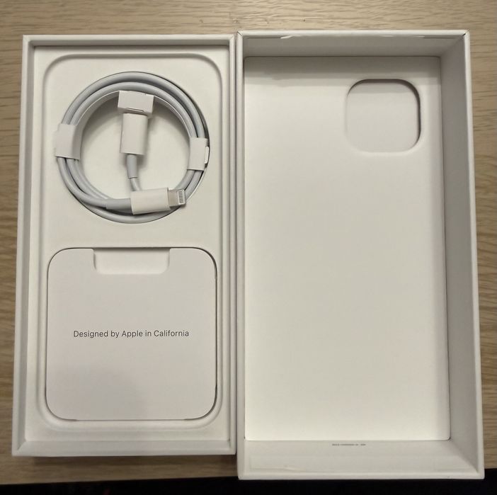 Cutie iphone 14 si huse