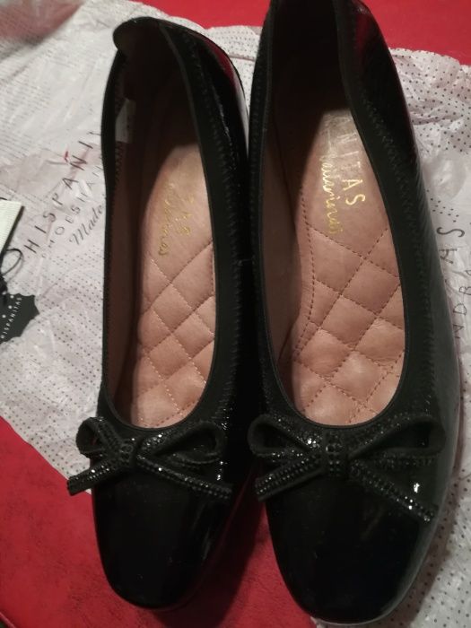 Pantofi Hispanitas 37, Noi, piele lac neagra cu fundita. Cutie origina