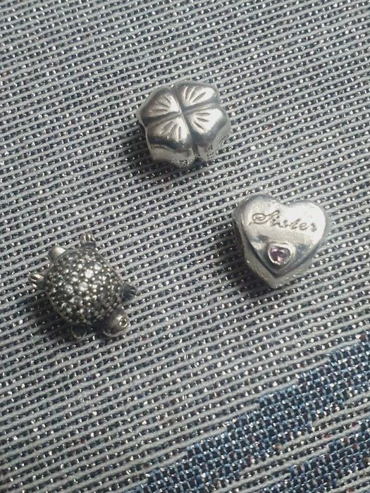 Charmuri Pandora 70lei bucata