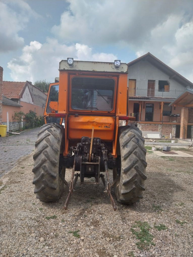 Vand Tractor Fiat 880