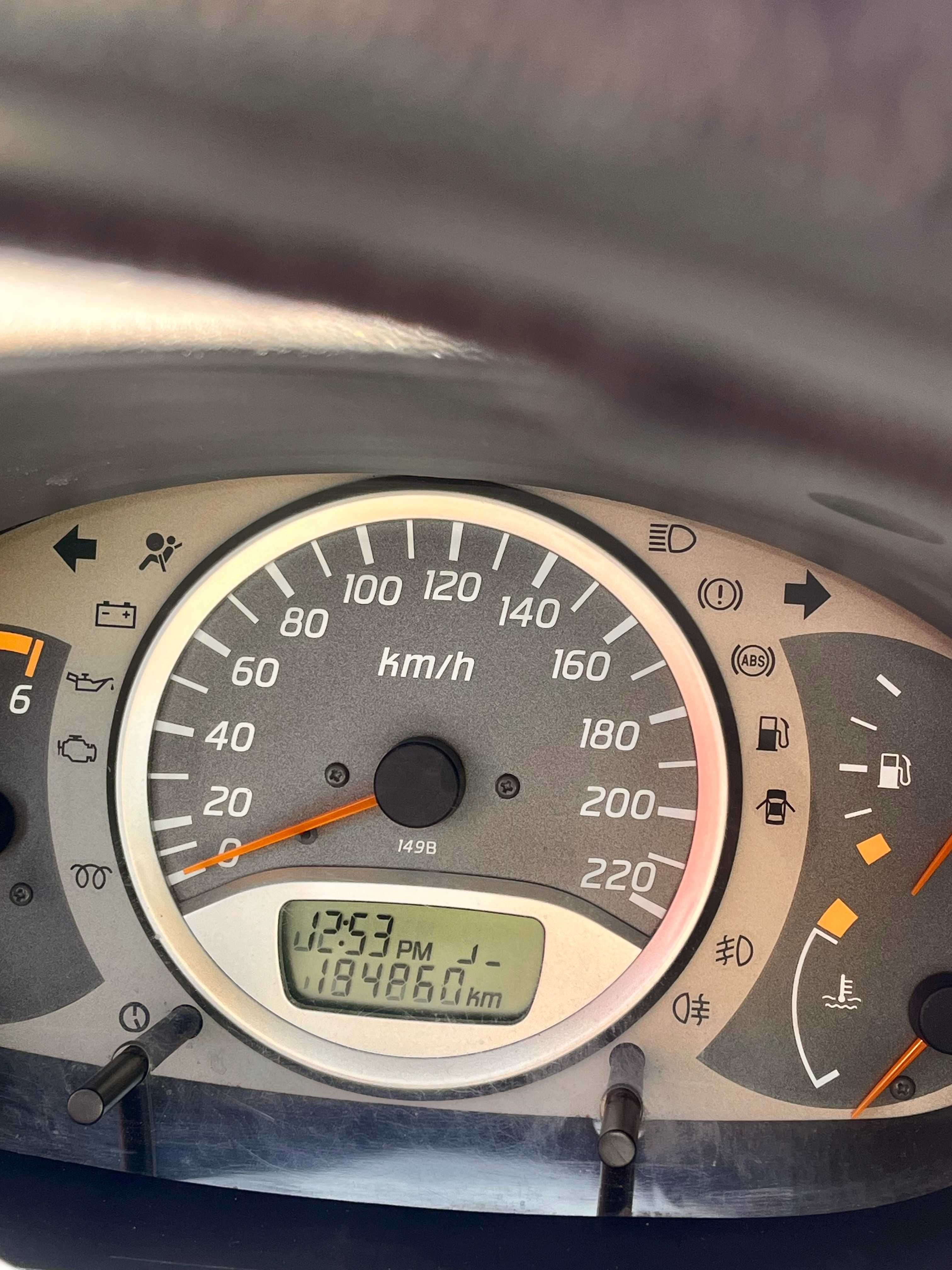 Автомобил NISSAN Almera Tino