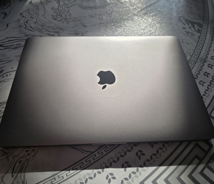 СРОЧНО (MacBook Pro 13.3” M1) — идеал. сост., ред. экз c Touch Bar