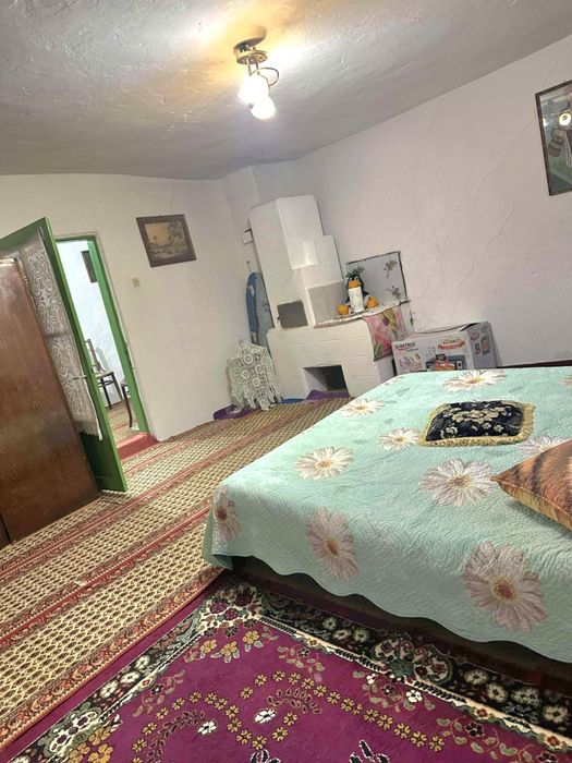 Vând casă bătrânească sau schimb cu apartament  Strehaia ,Simian Motru