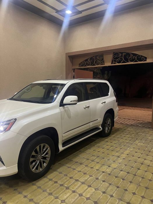 Lexus GX 460 oq ranga jigaren salon