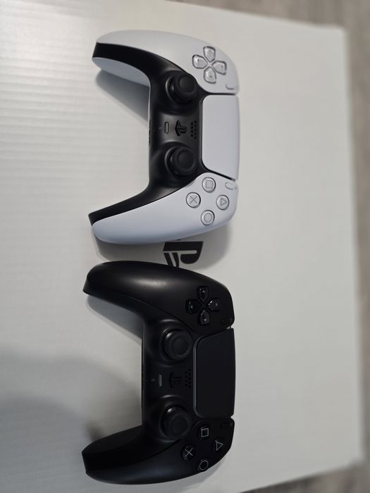 Ps5 slim digital 2 manete, ca nou