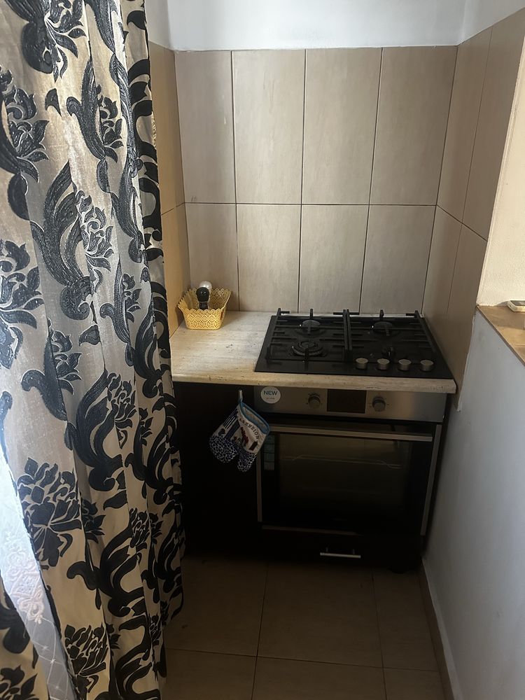 Vand apartament in Oravita