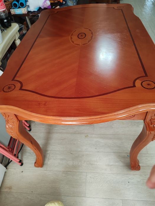 Стол  деревянный