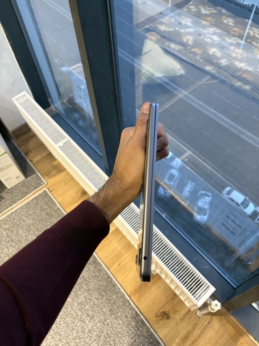 Mac book air m2 8/256