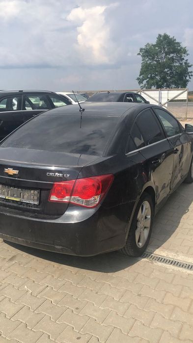 Dezmembram Chevrolet Cruze 2.0D  2010 automat