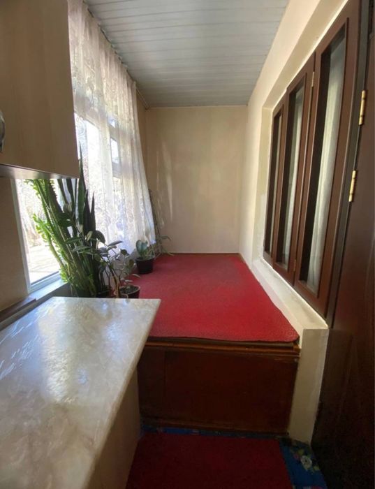 Yunusobod 7-kvartal 2 xonali uy srochna sotiladi