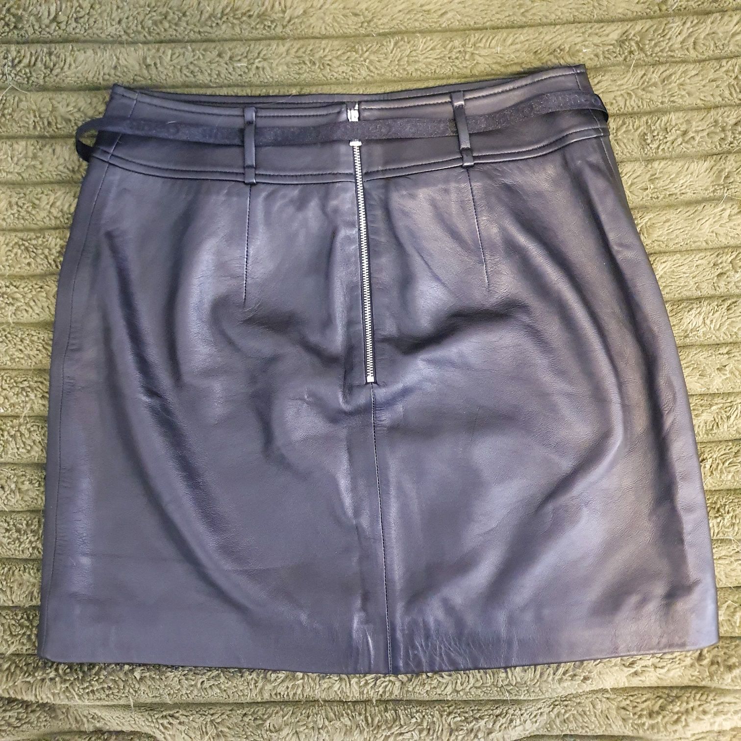 Fusta Hugo Boss piele