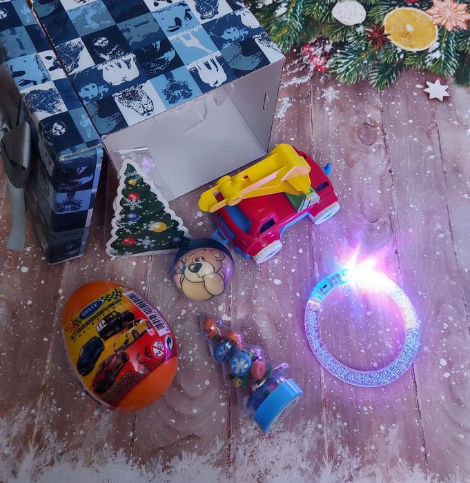 Подарок новогодний мальчику