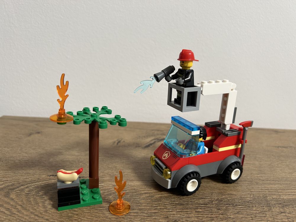 Lego 60212 pompieri - stingerea incendiului de la gratar