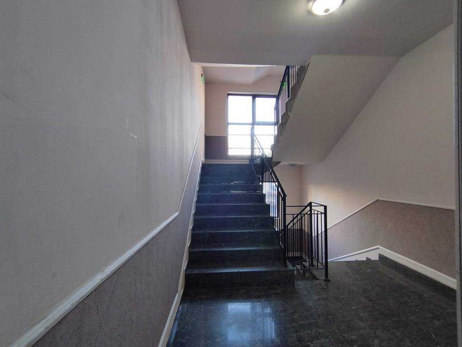 Продава се Двустаен апартамент в София, Малинова долина - 78 кв.м за 2424 €/кв.м - Снимка #9