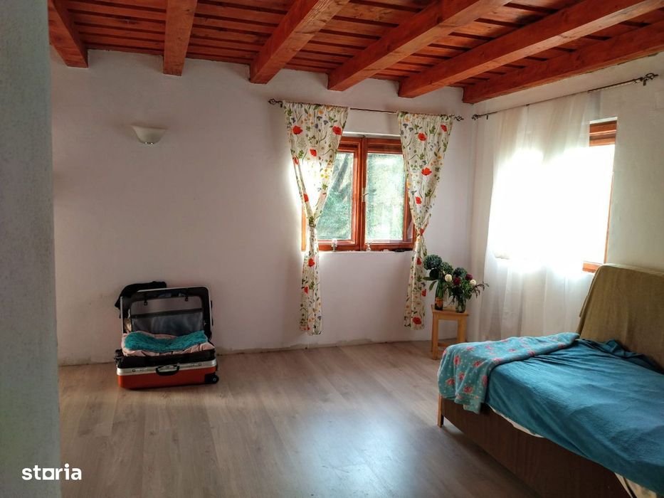 Casa de vanzare sat Sacaramb