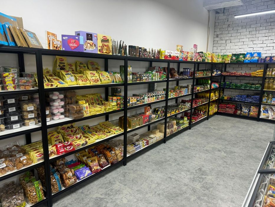 Изготовление стеллажей для продуктовых магазинов. Лофт.