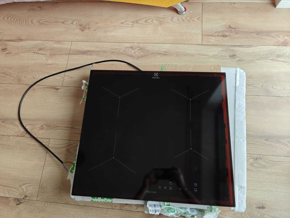 Plita incorporabila Electrolux LIL61424C, Inductie, 4 zone de gatit