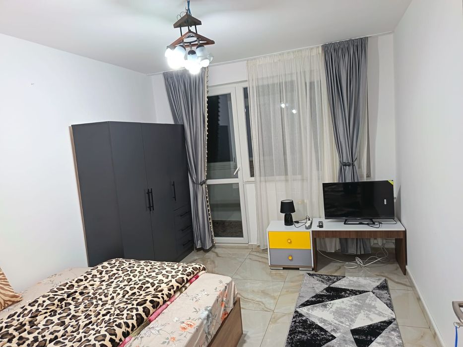 Închiriere apartament 3 camere