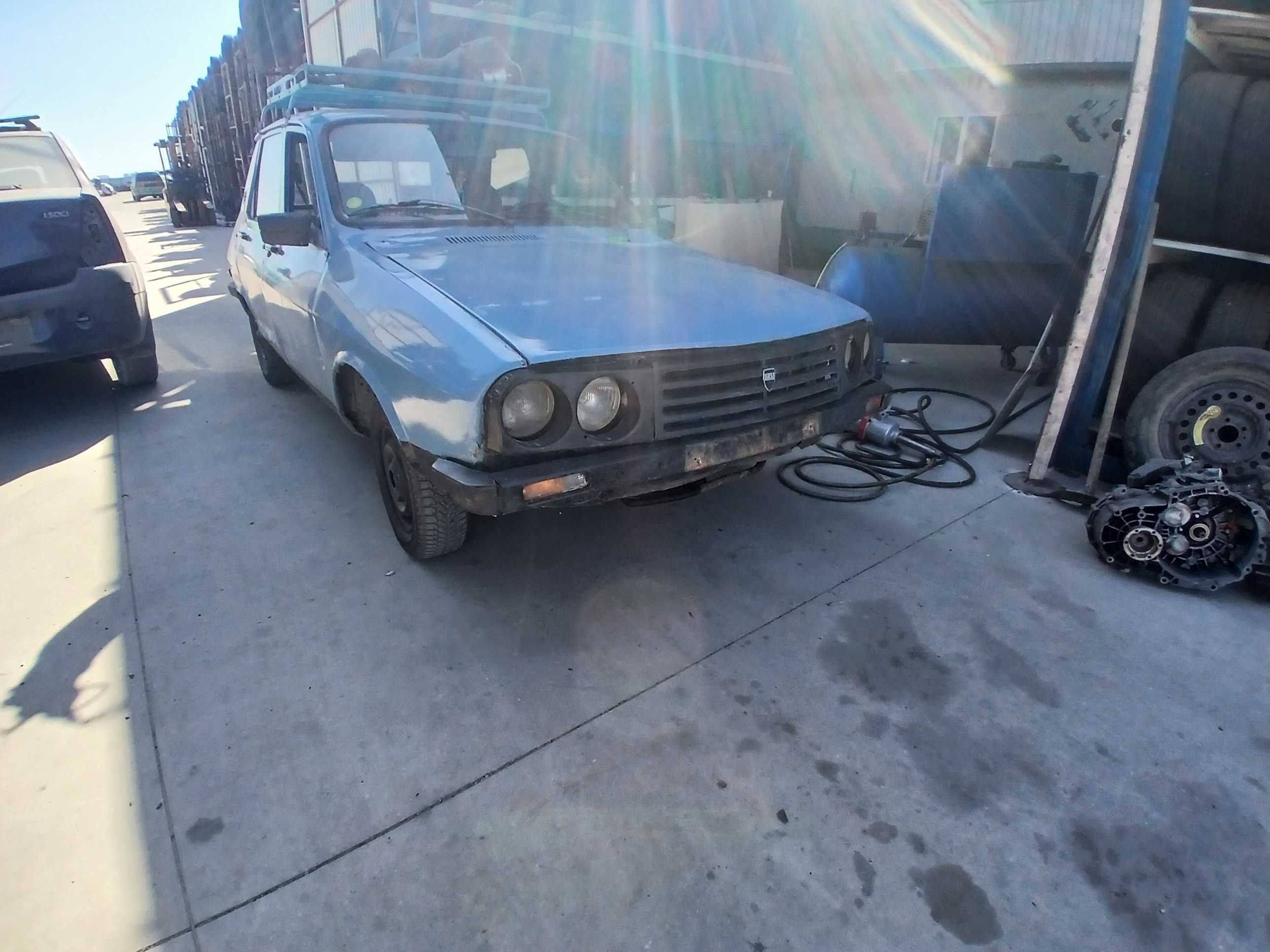 Dezmembram dacia 1310 bleu mamaia