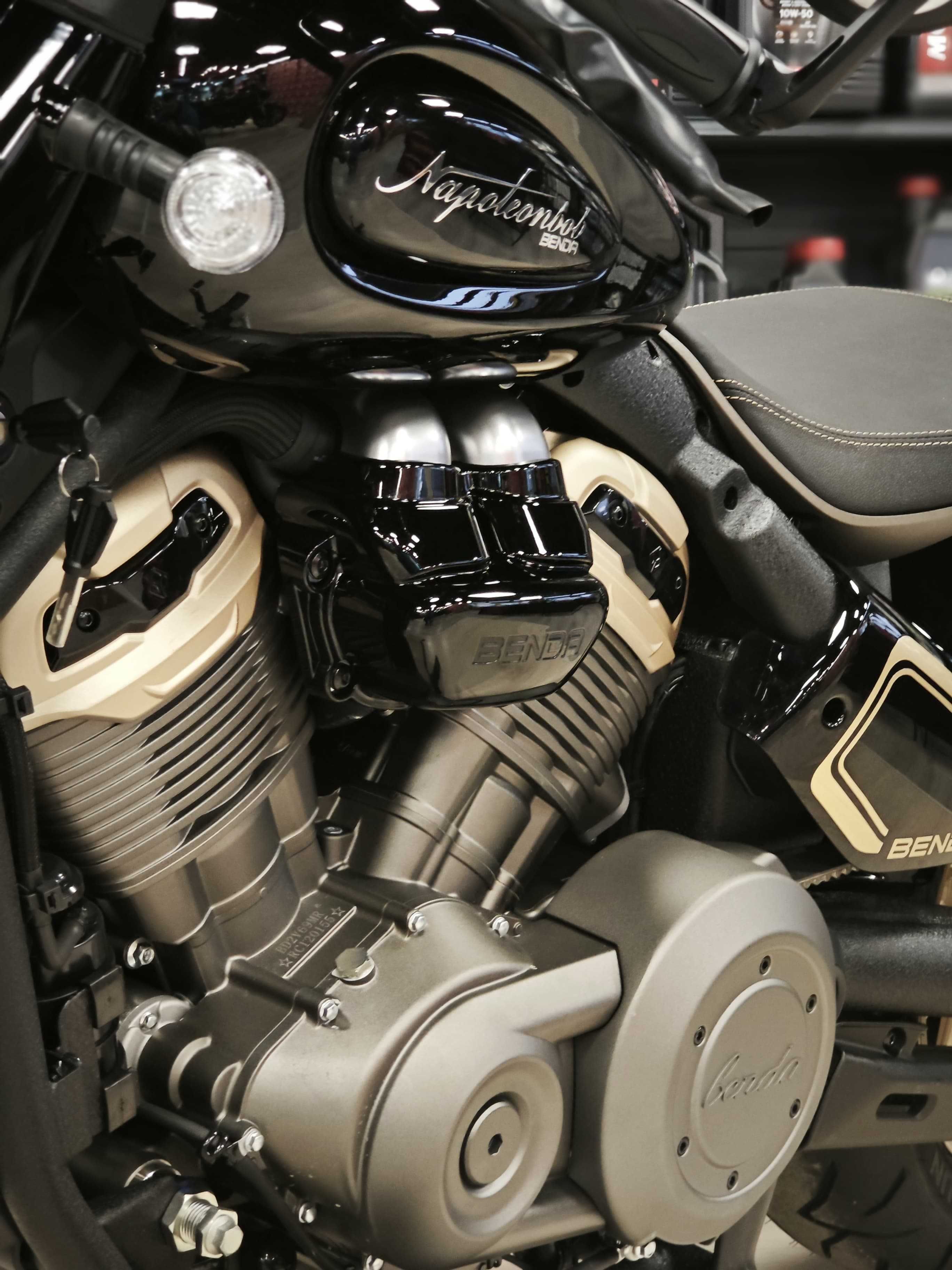 MYMOTO Vinde : Motocicleta Benda Napoleon Bob 500, noua,garantie,rate