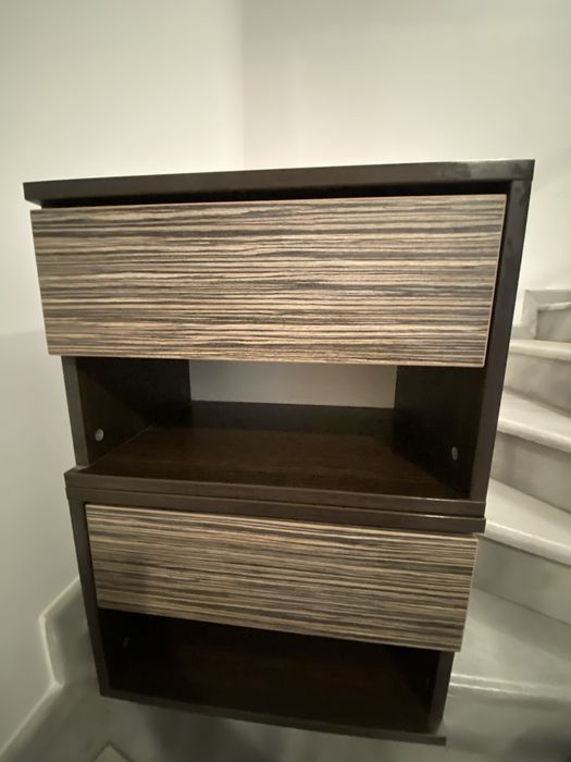 шкаф със витрина от естествено дърво ношно шкафче за спалня 2 бр