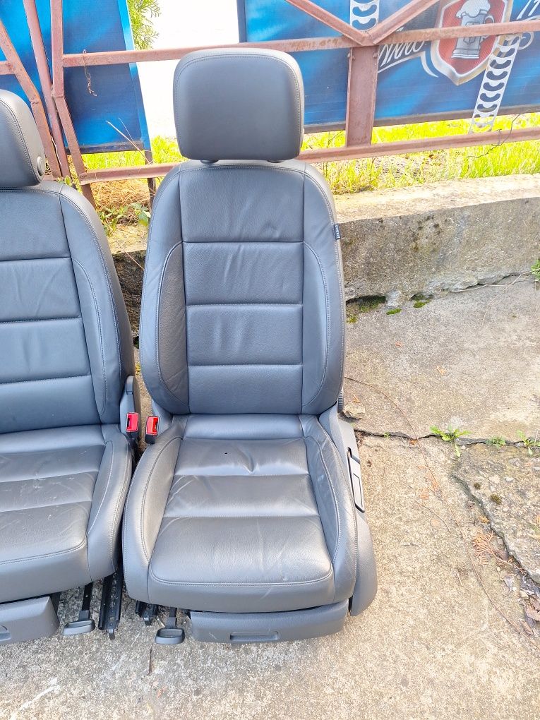 Interior piele complet VW Touran 5 locuri cu încălzire scaune fata
