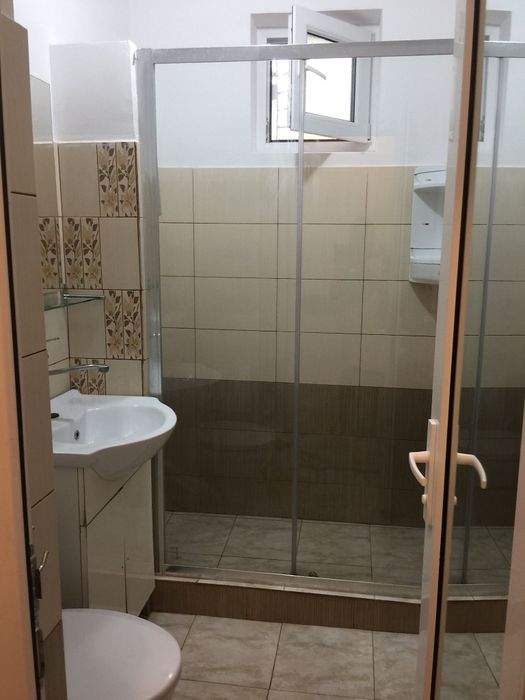 Închiriez apartament 2 cam