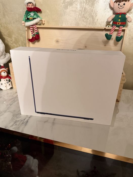 Macbook Air 13 M4 16/256GB Sigilat