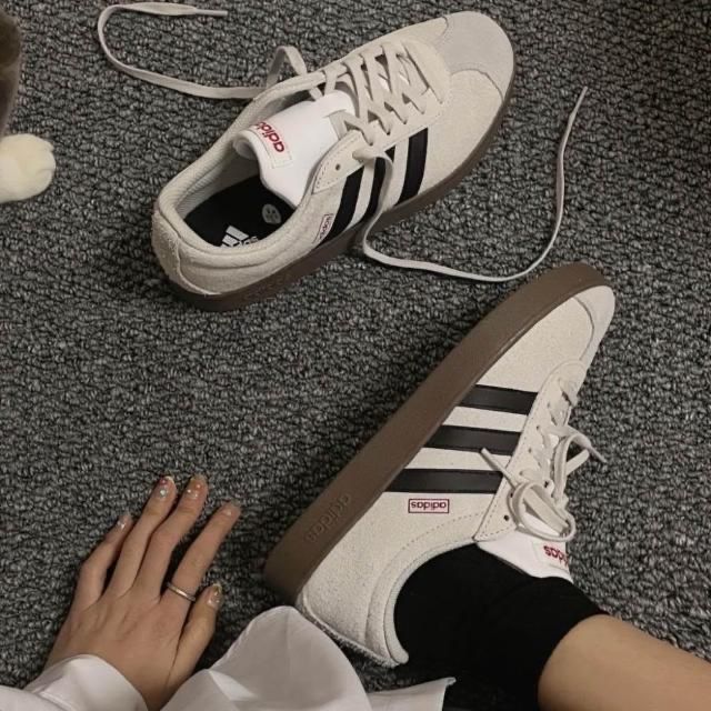 Adidasi Adidas VL Court piele intoarsa 42 43 44