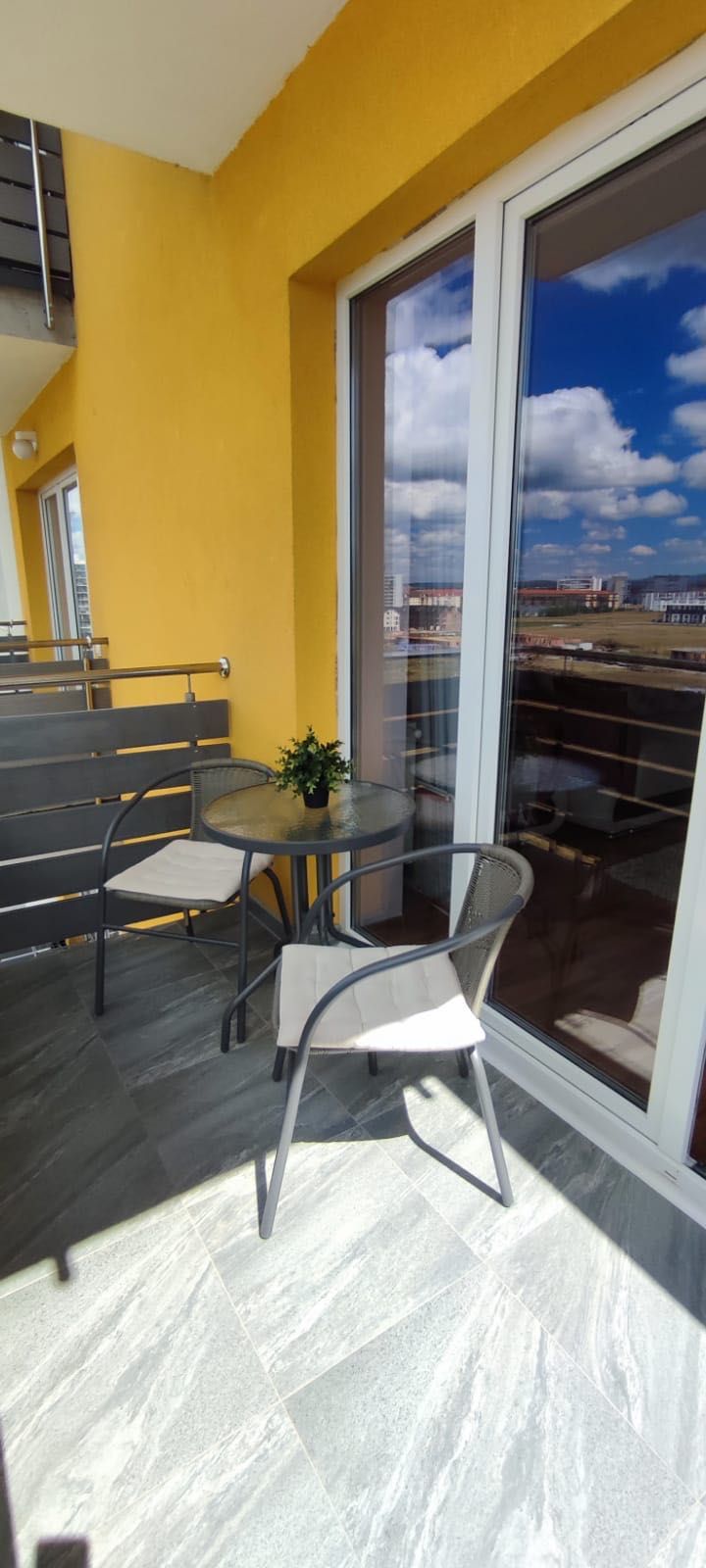 Apartament regim hotelier, Avantgarden