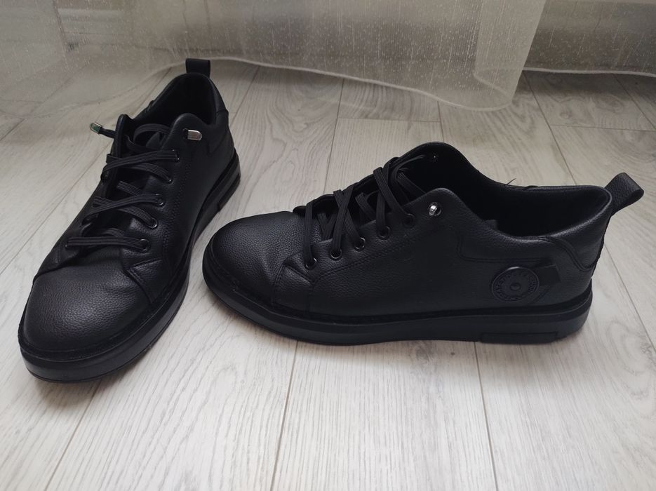 Adidași casual, stare bună - 40 lei