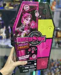 Кукла Монстер Хай Monster high Draculaura Дракулаура с сюрпризами