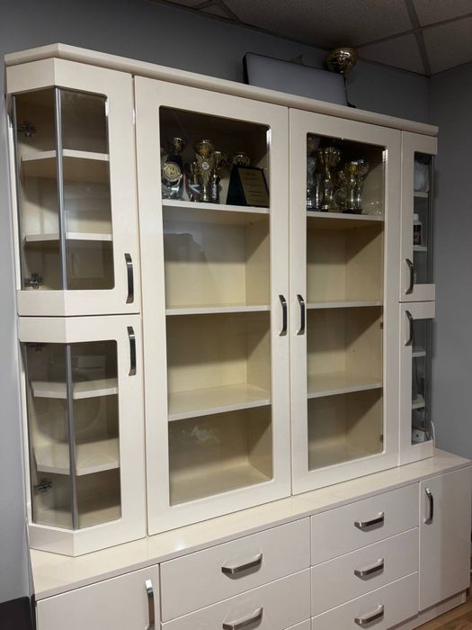 Секция от масивно дърво