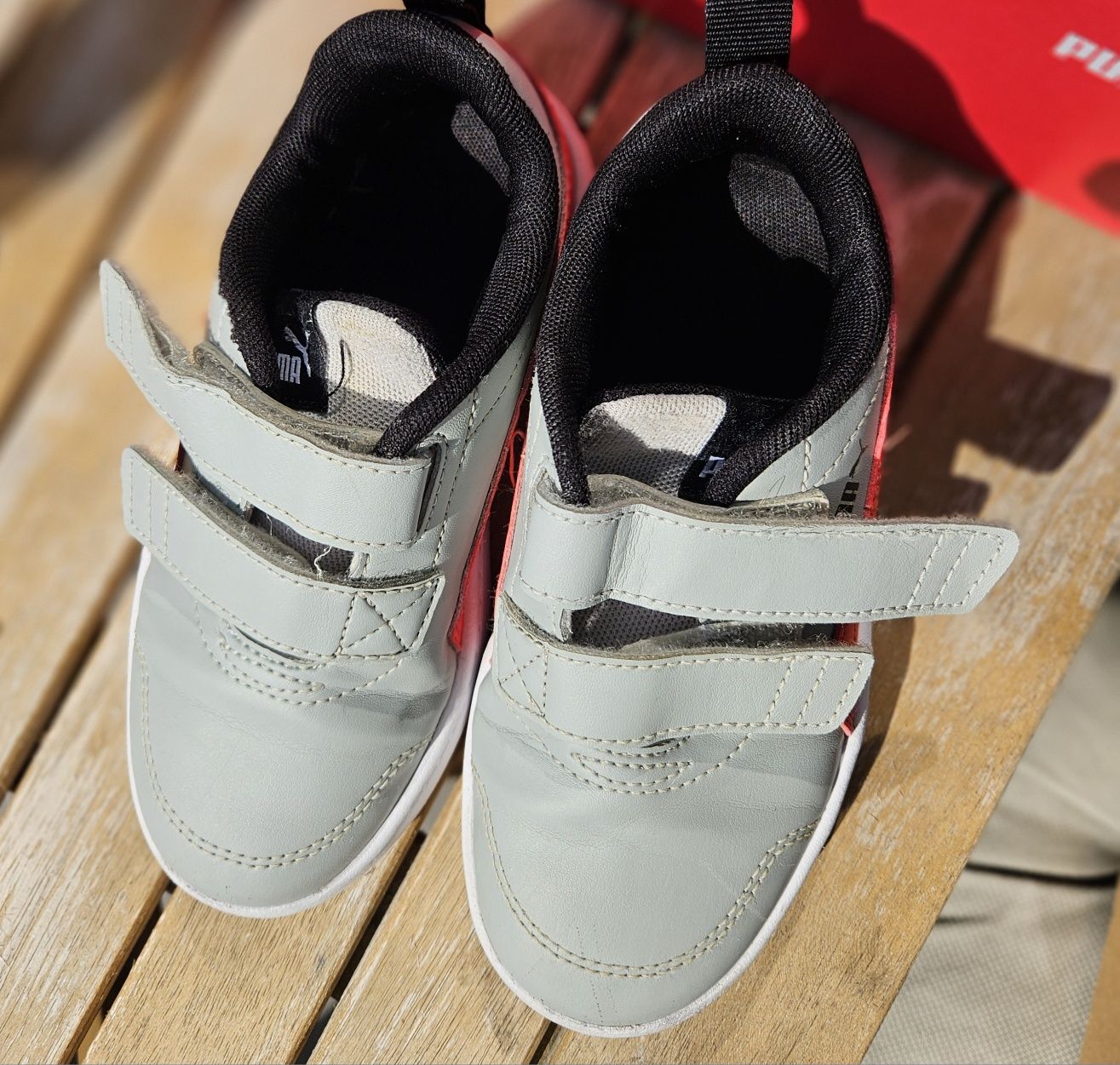 Затворени детски обувки Puma, 29 р.